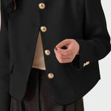 Elegantse joonega bleiser